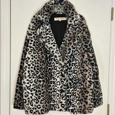 Free People Kate Leopard Faux Fur Snow Leopard Co… - image 1