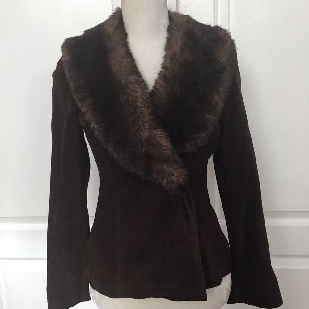 BCBG vintage brown suede jacket fur collar size s… - image 1