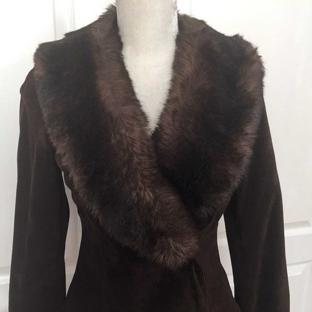 BCBG vintage brown suede jacket fur collar size s… - image 2