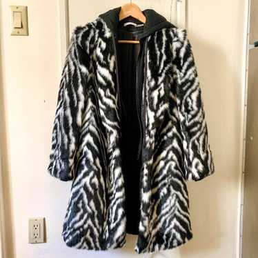 Alice + Olivia Black & White Faux Fur Coat with R… - image 1