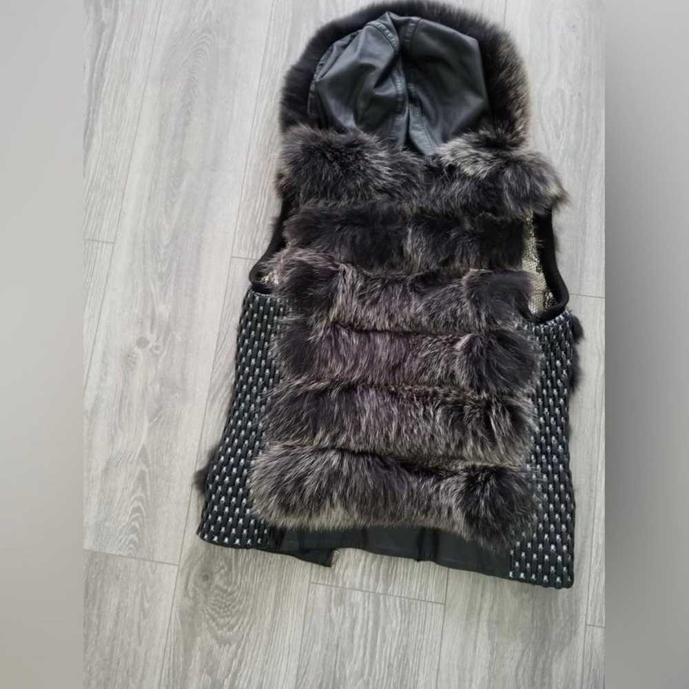 Genuine fox fur vest - image 2