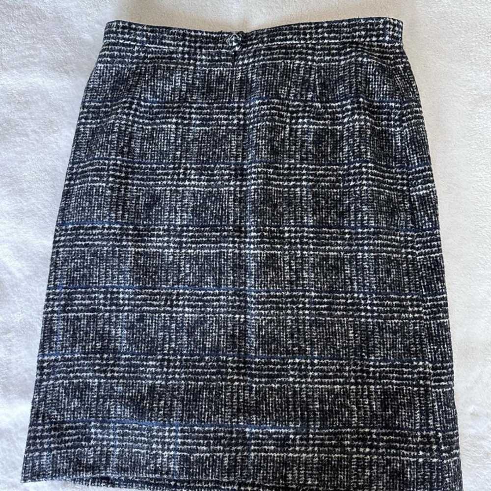 Chanel Wool mid-length skirt - image 2