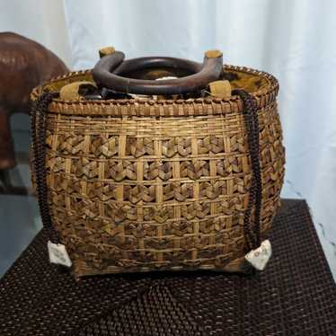 VTG Woven WICKER Straw BASKET Bucket Hand Bag CLU… - image 1