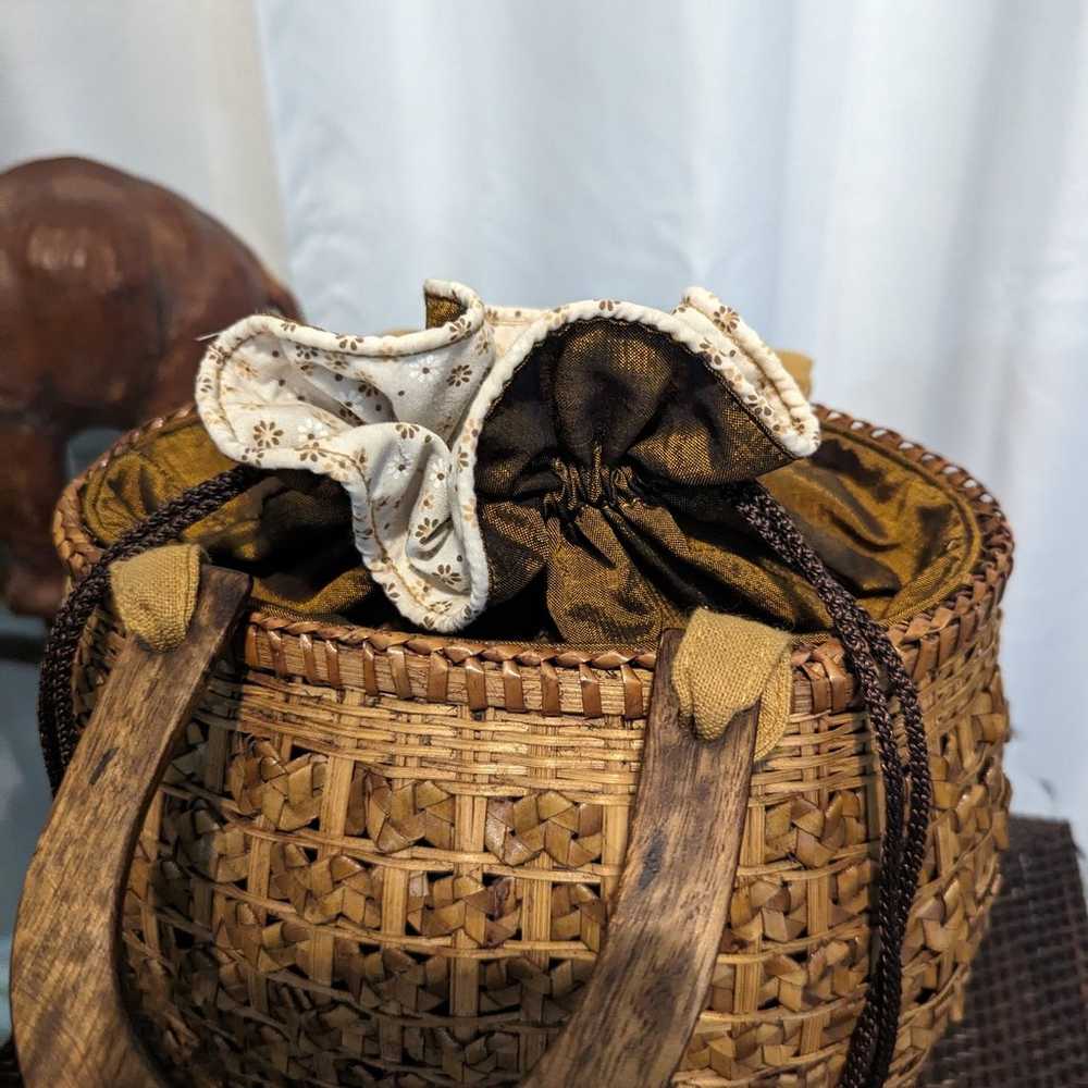 VTG Woven WICKER Straw BASKET Bucket Hand Bag CLU… - image 2