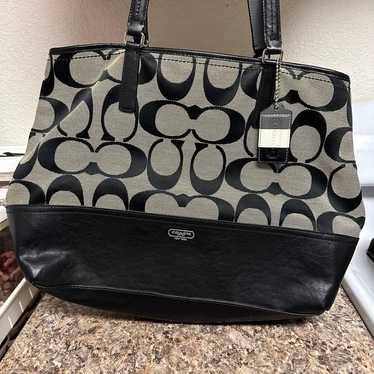Coach Bag Great Condition!