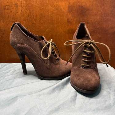 NWOT Chinese Laundry 6 brown booties - image 1