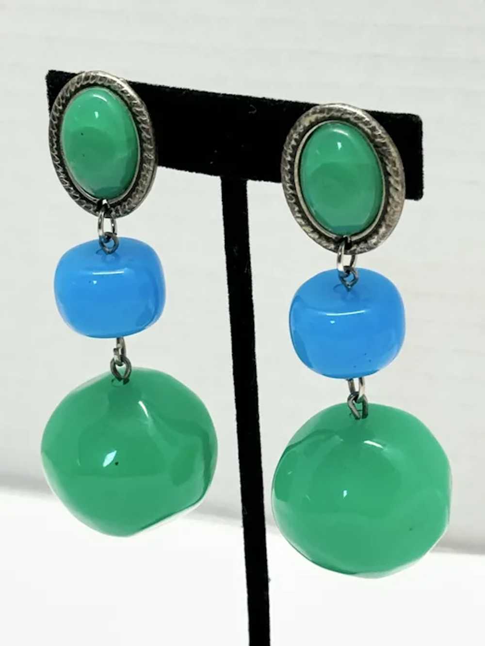 Vintage blue green glass dangle drop earrings - image 3