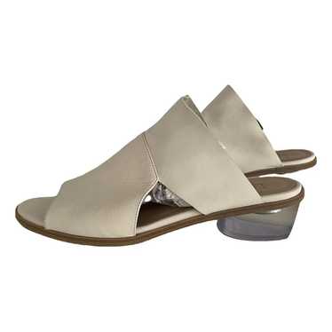 Ld Tuttle Leather sandal