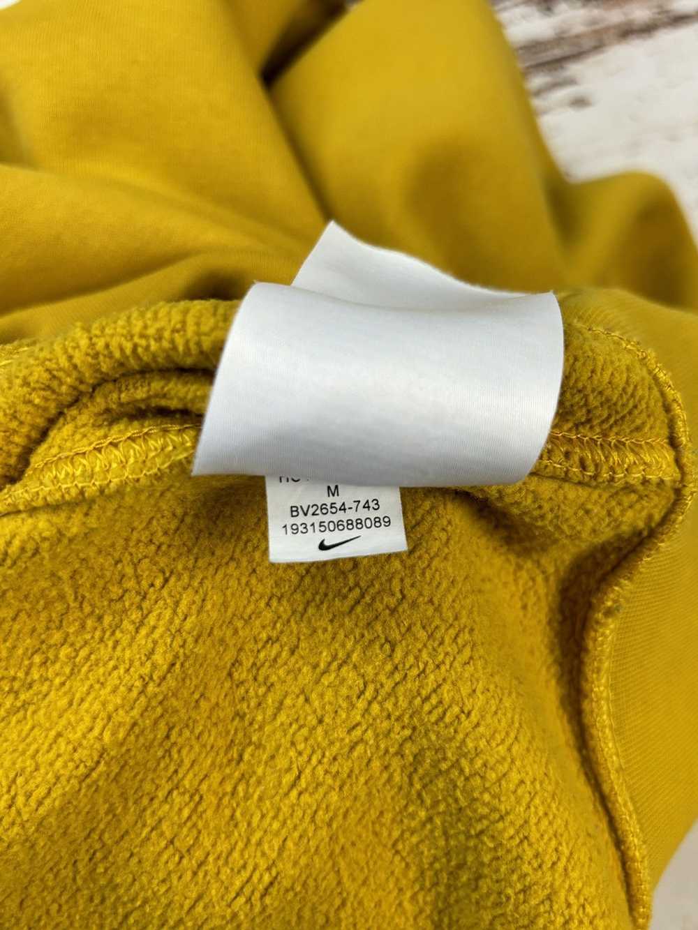 Nike × Streetwear Nike Yellow Hoodie Sweatshirt - image 12