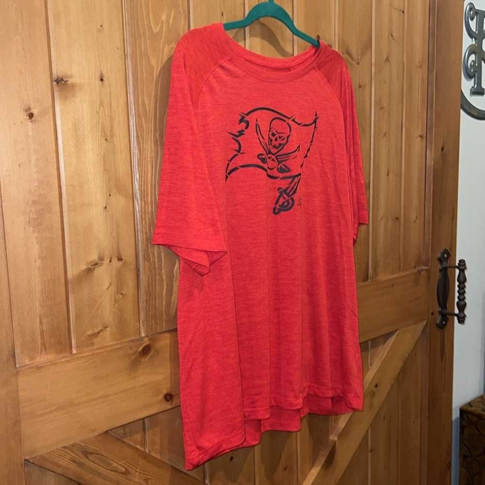 Tampa bay buccaneers shirt size: XXL - image 3