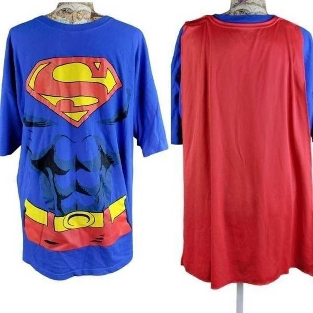 Superman DC Comics T Shirt With Detachable Cape - image 1