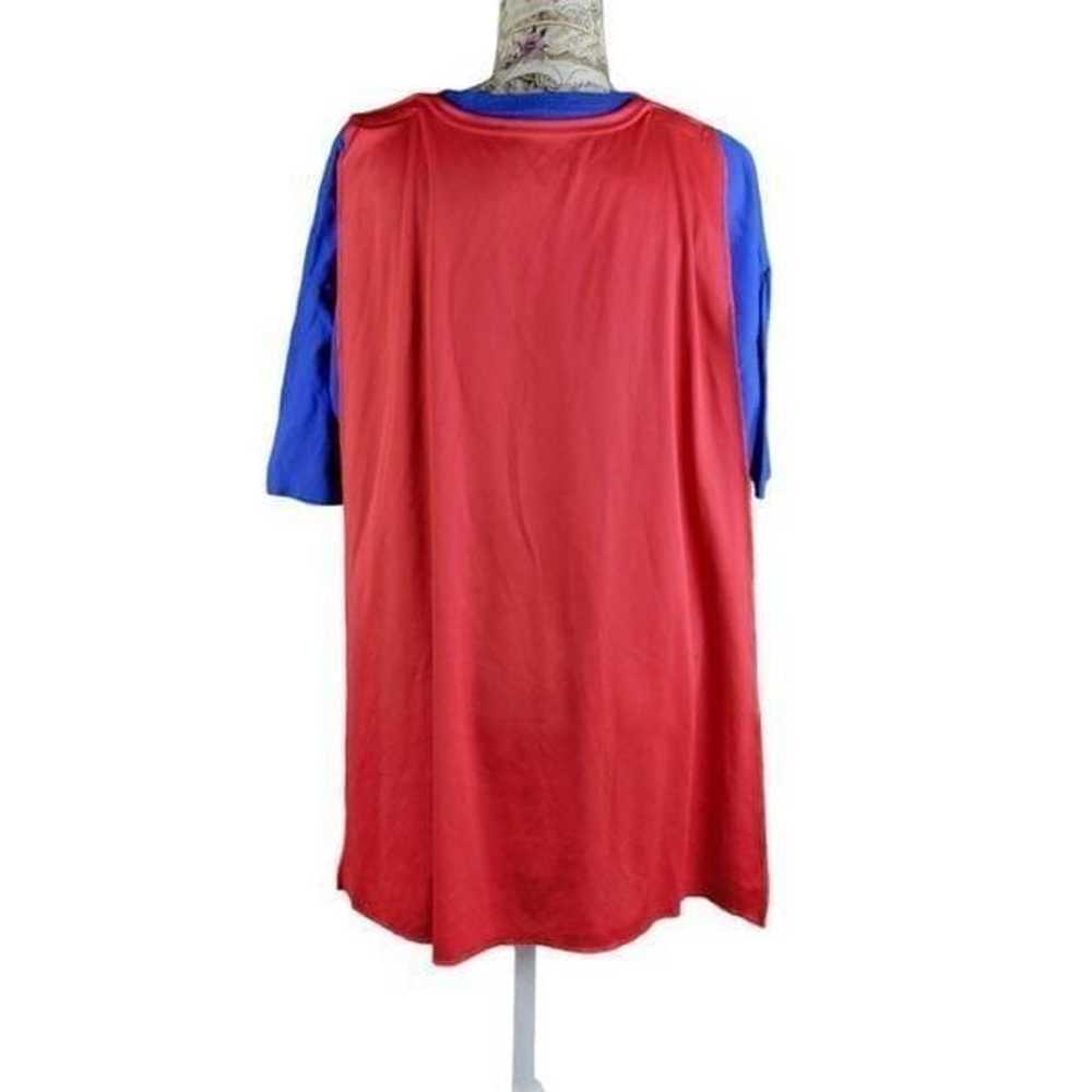 Superman DC Comics T Shirt With Detachable Cape - image 5