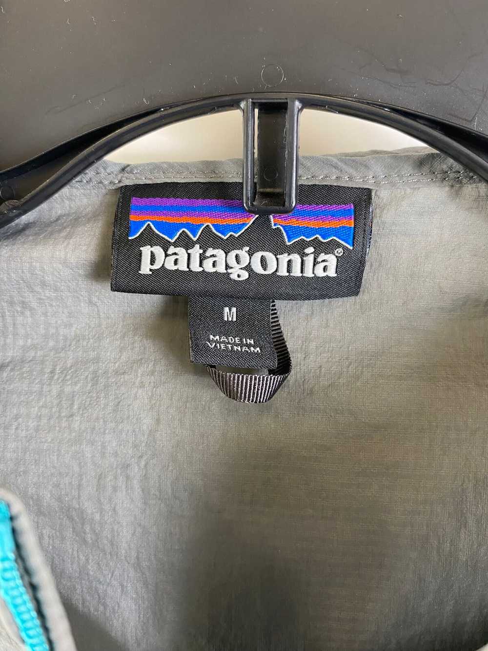 Patagonia Women Gray Windbreaker Jacket M - image 3