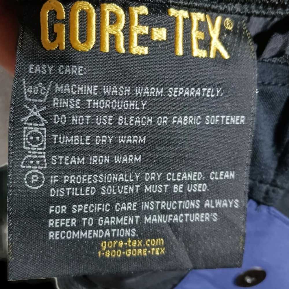 W73 GUC $375 Mountain Hard Wear Gore Tex Waterpro… - image 11