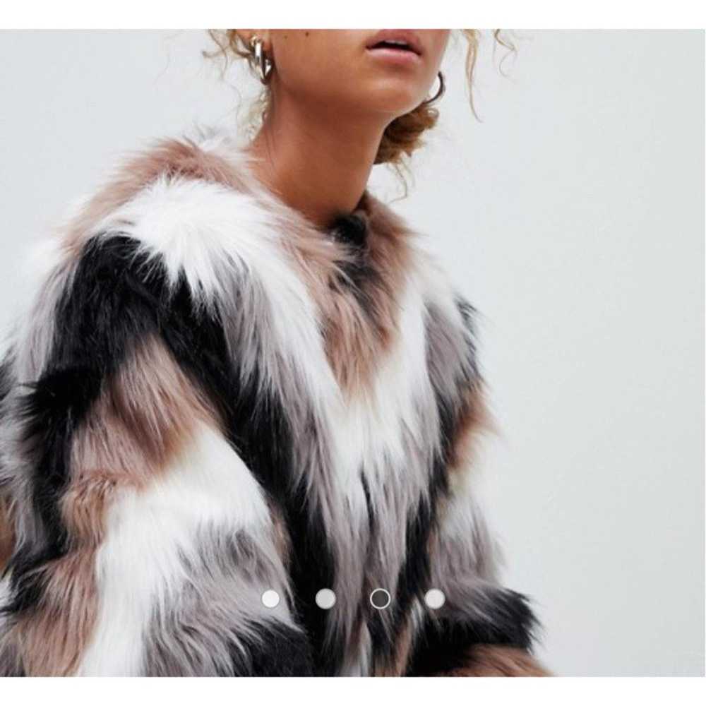 New Look Faux Fur Coat Size 2 - image 3
