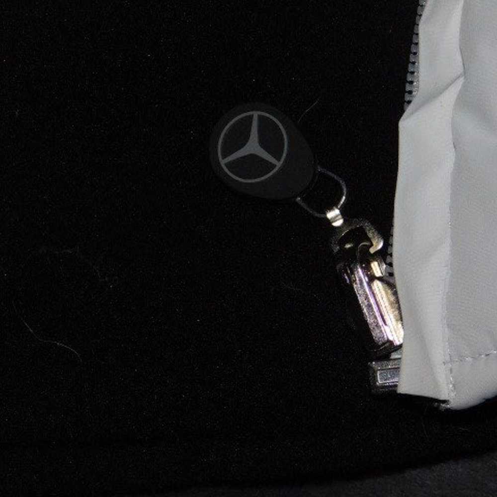 Mercedes benz vest - image 2