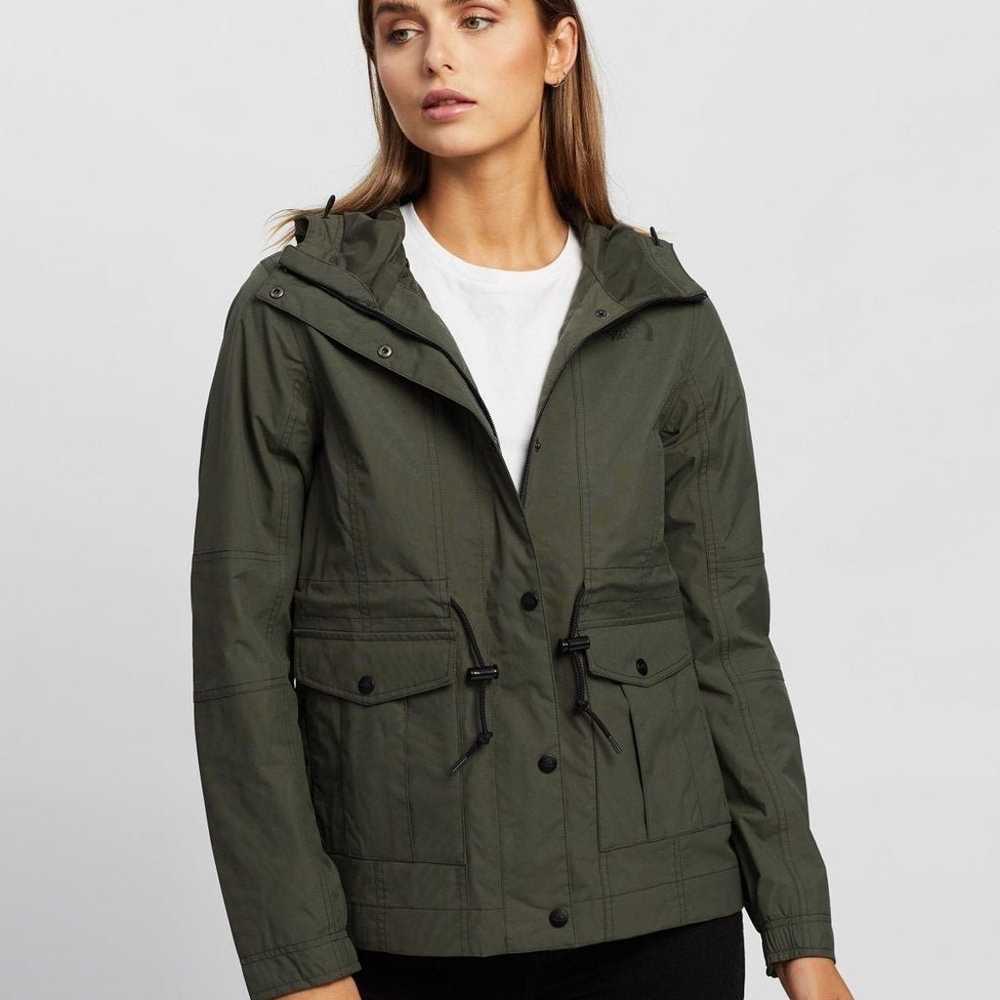 Like New The North Face Zoomie Jacket - image 2