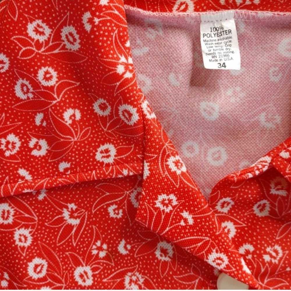 Vintage sleeveless red floral buttondown shirt - image 4