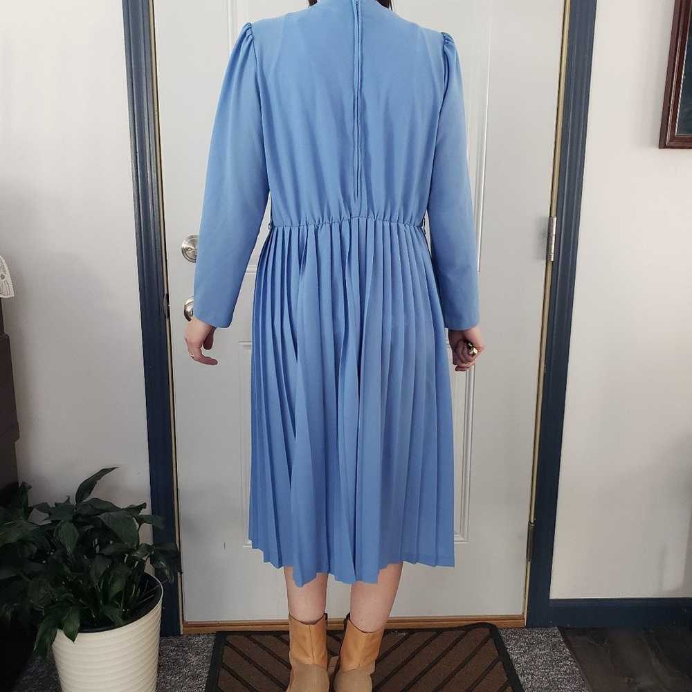 70s/80s Blue Pleated aling Sleeve Day Dress - image 3