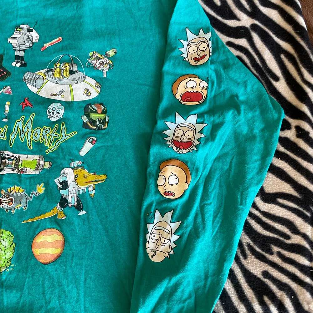 XL Official Rick and morty long sleeve graphic - image 3