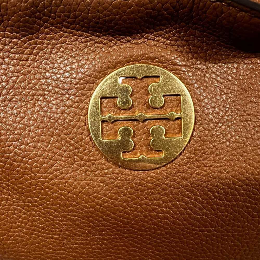Tory Burch Leather and Straw Everly Hobo - image 2