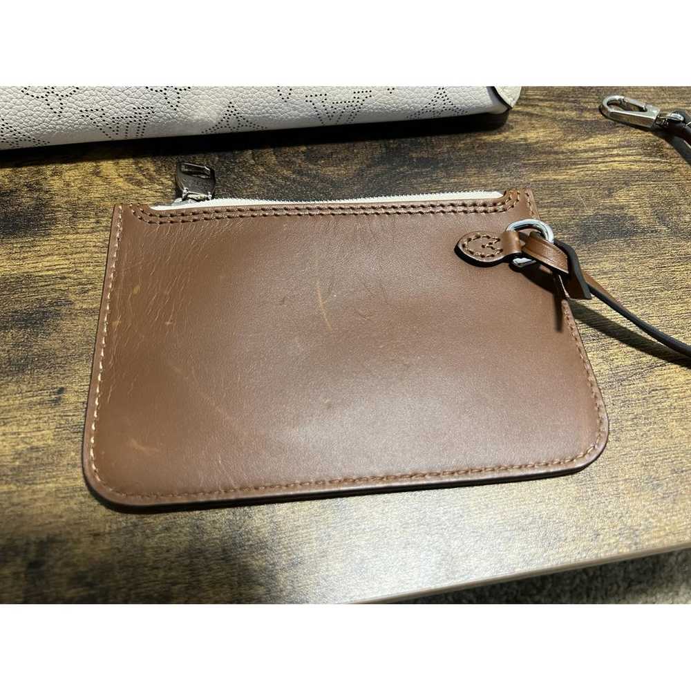 Louis Vuitton Hina leather handbag - image 7