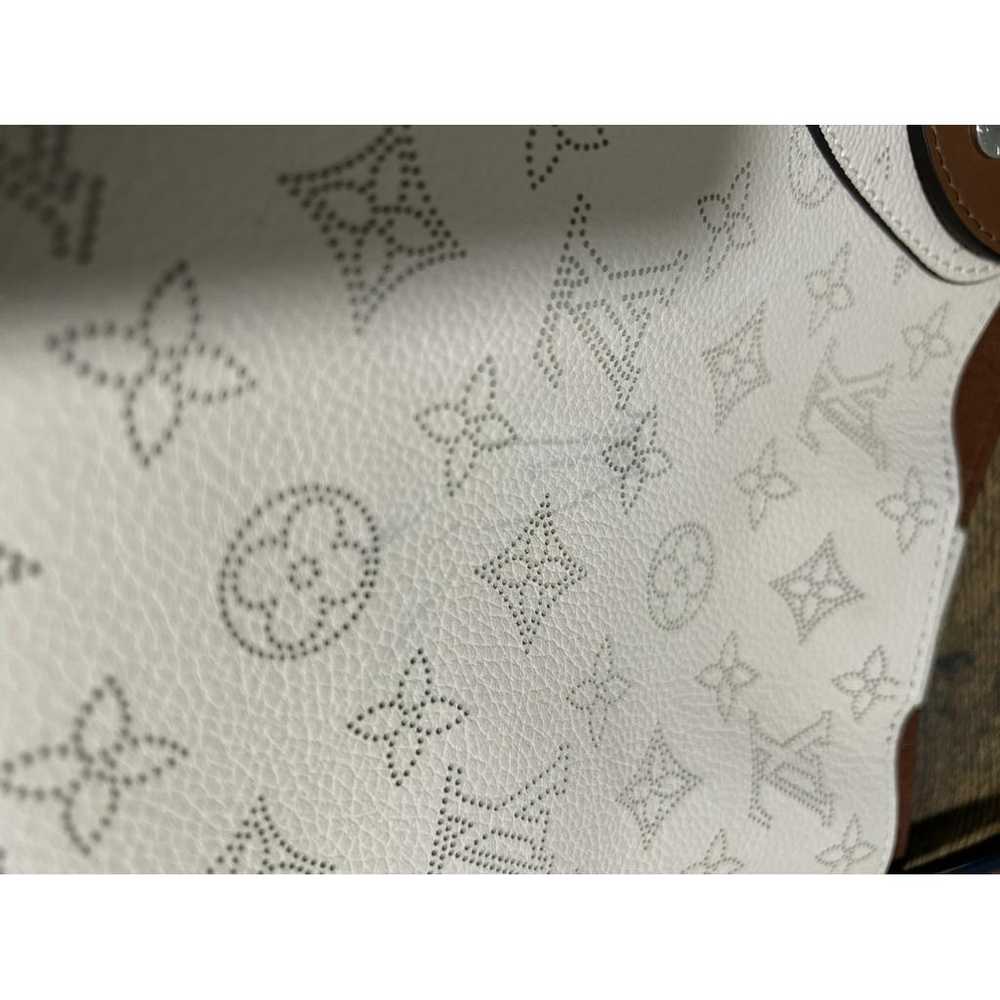 Louis Vuitton Hina leather handbag - image 8