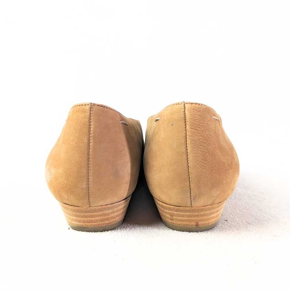 Eileen Fisher Camel Suede Flats - Size 7 - image 4