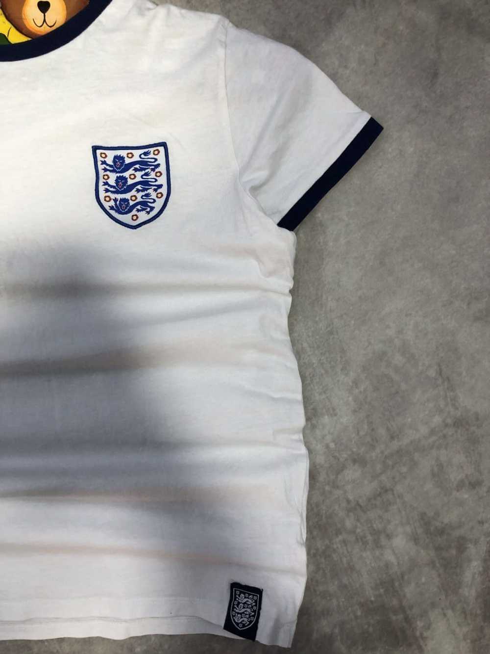 Soccer Jersey × Streetwear × Vintage T-shirt Engl… - image 12
