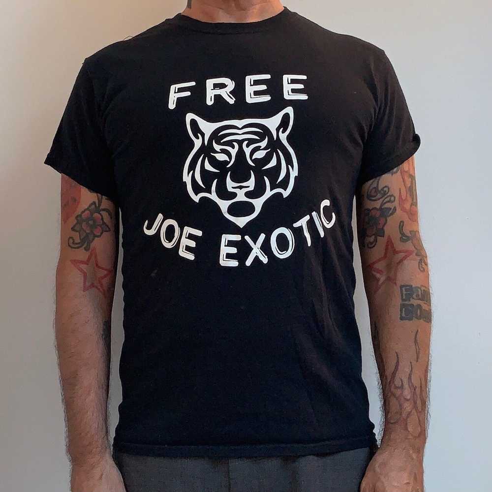 Gildan FREE JOE EXOTIC Blk Cotton Gildan Tshirt T… - image 1