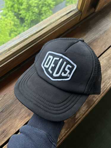 Deus Ex Machina × Streetwear × Trucker Hat Deus Ex