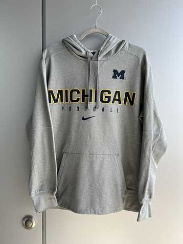Nike × Streetwear Nike University of Michigan Wolv