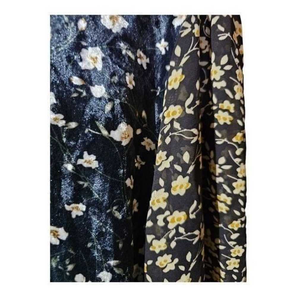 SUZANNE BETRO Black Floral Velvet Fit Flare Dress… - image 5