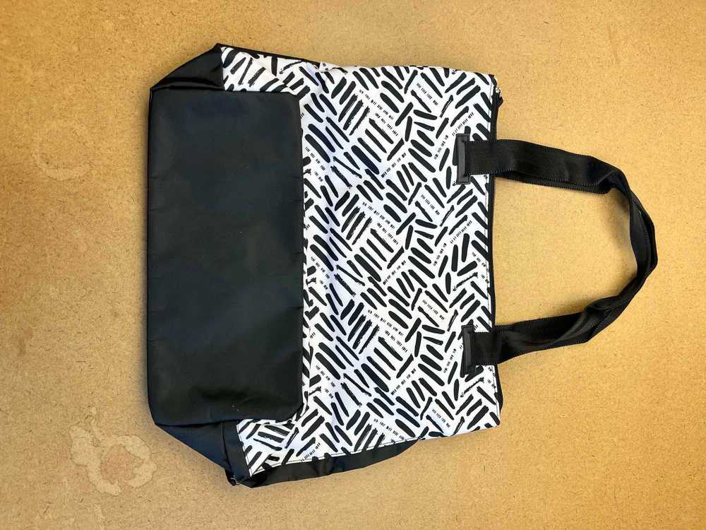 JuJuBe All Purpose Tote Black/Strike Off - image 2