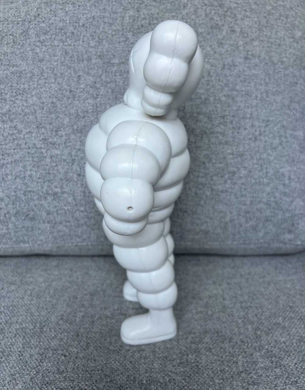 Kaws Kaws Chum 2002 White - image 4