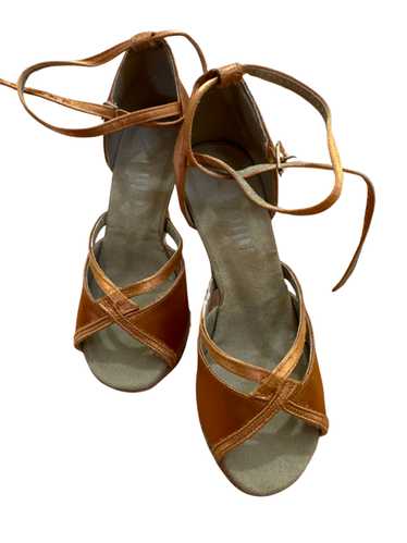 Burju Linked - 3.5in Flared (NOT stiletto) heels