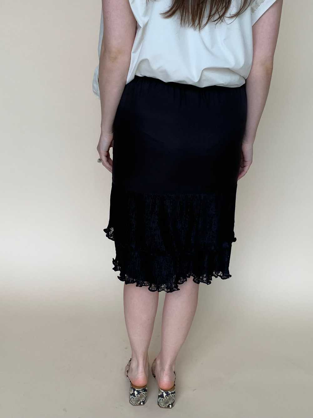Tiered lace slip skirt - image 6