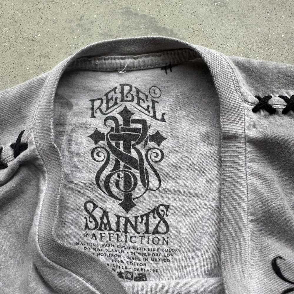 Y2k rebel saints affliction v neck t shirt - image 3