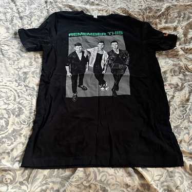 JONAS BROTHERS REMEMBER THIS TOUR T SHIRT - image 1