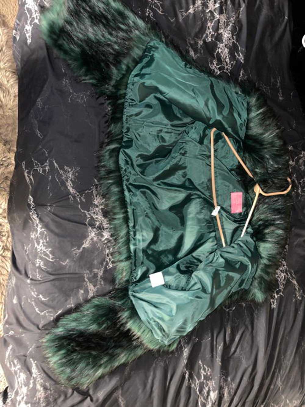 Raveival Midnight green faux fur crop jacket - image 3