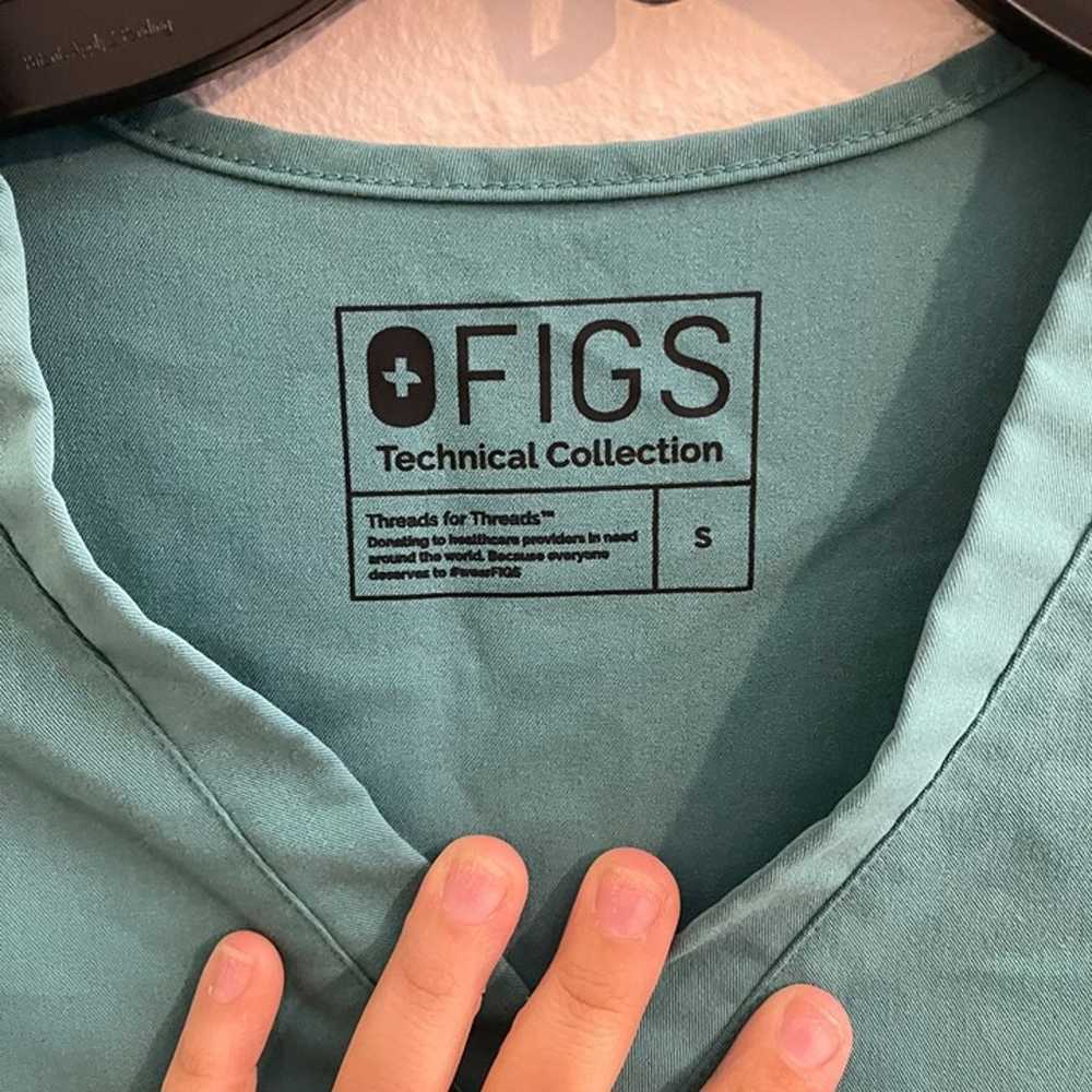 Figs Women’s Scrub V Neck Top in Marine LIMITED E… - image 2