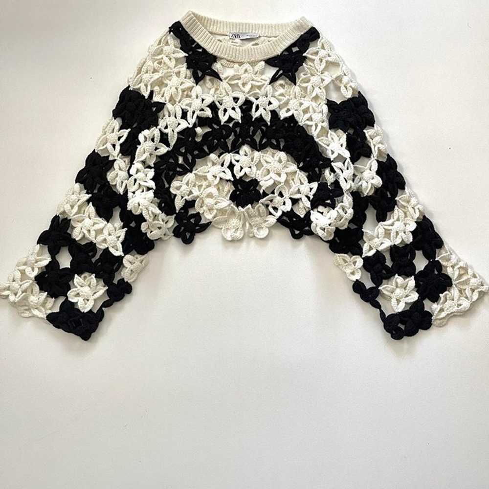 ZARA Chunky Floral crochet crop top size M - image 3