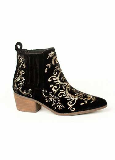 Joyfolie Chelzea Boot in Black