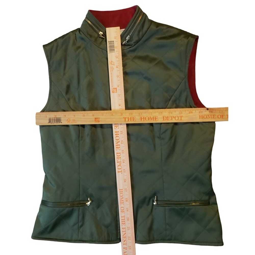 ST JOHN SPORT Green Quilted Sleeveless Vest Zip W… - image 2