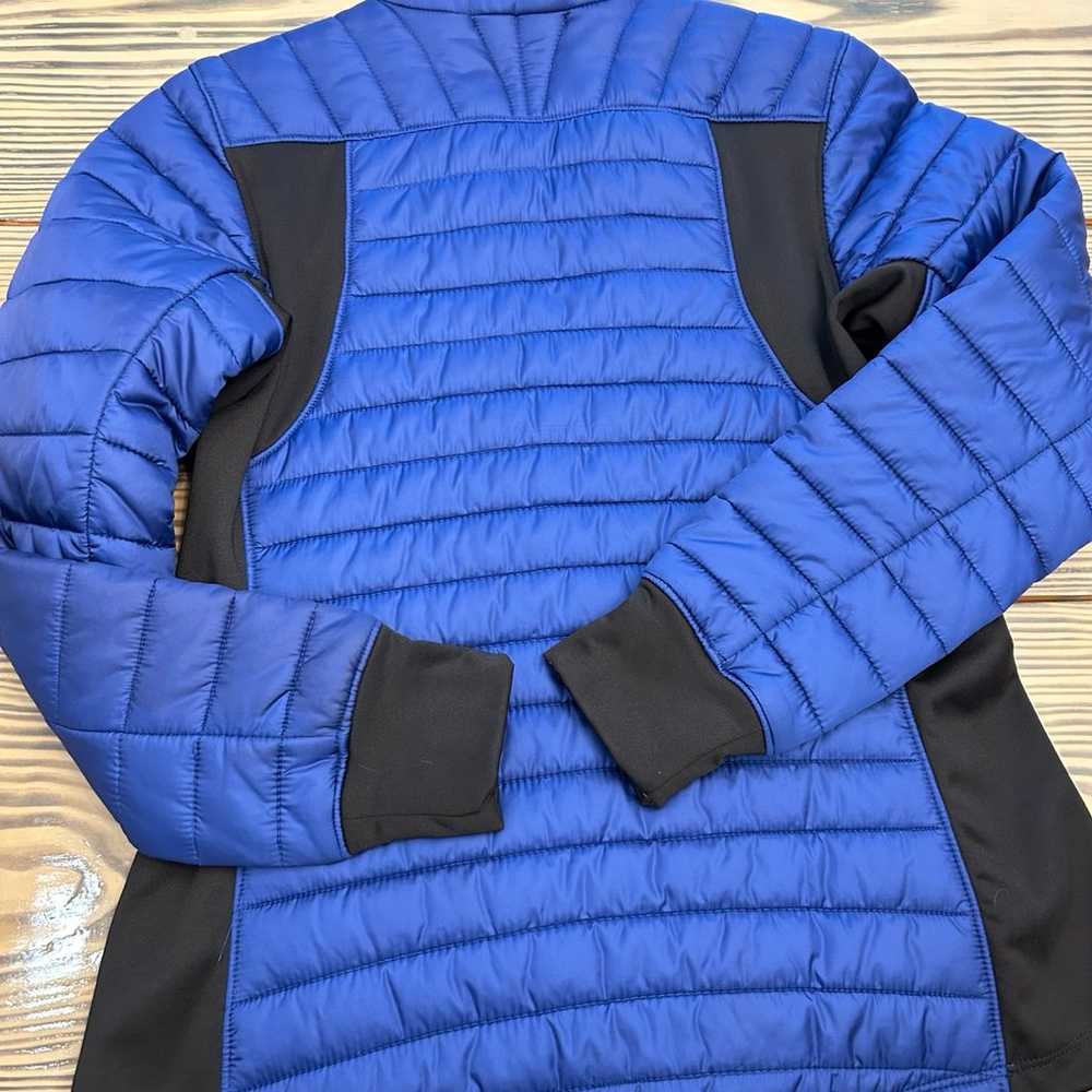 Ariat Woman’s Cobalt Blue/Black Puffer Jacket siz… - image 2