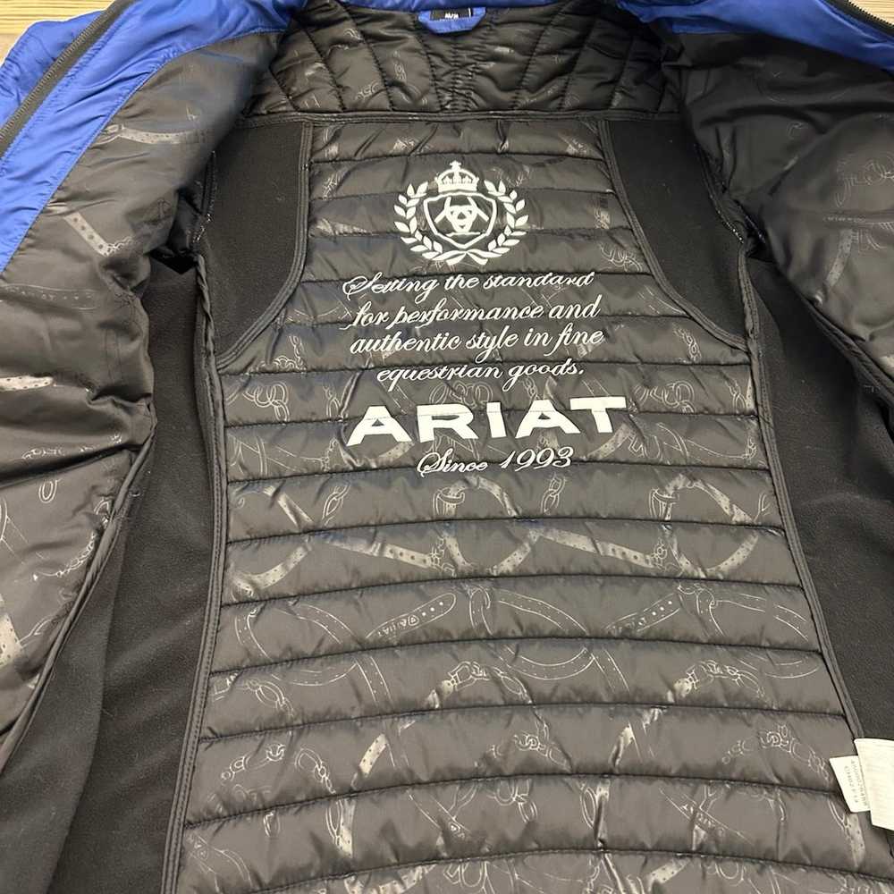 Ariat Woman’s Cobalt Blue/Black Puffer Jacket siz… - image 5