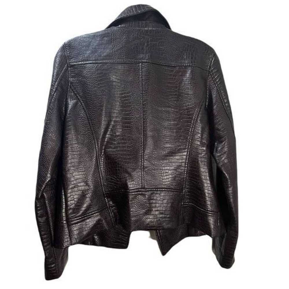 BB DAKOTA Women's Embossed Leather Moto Jacket Me… - image 2