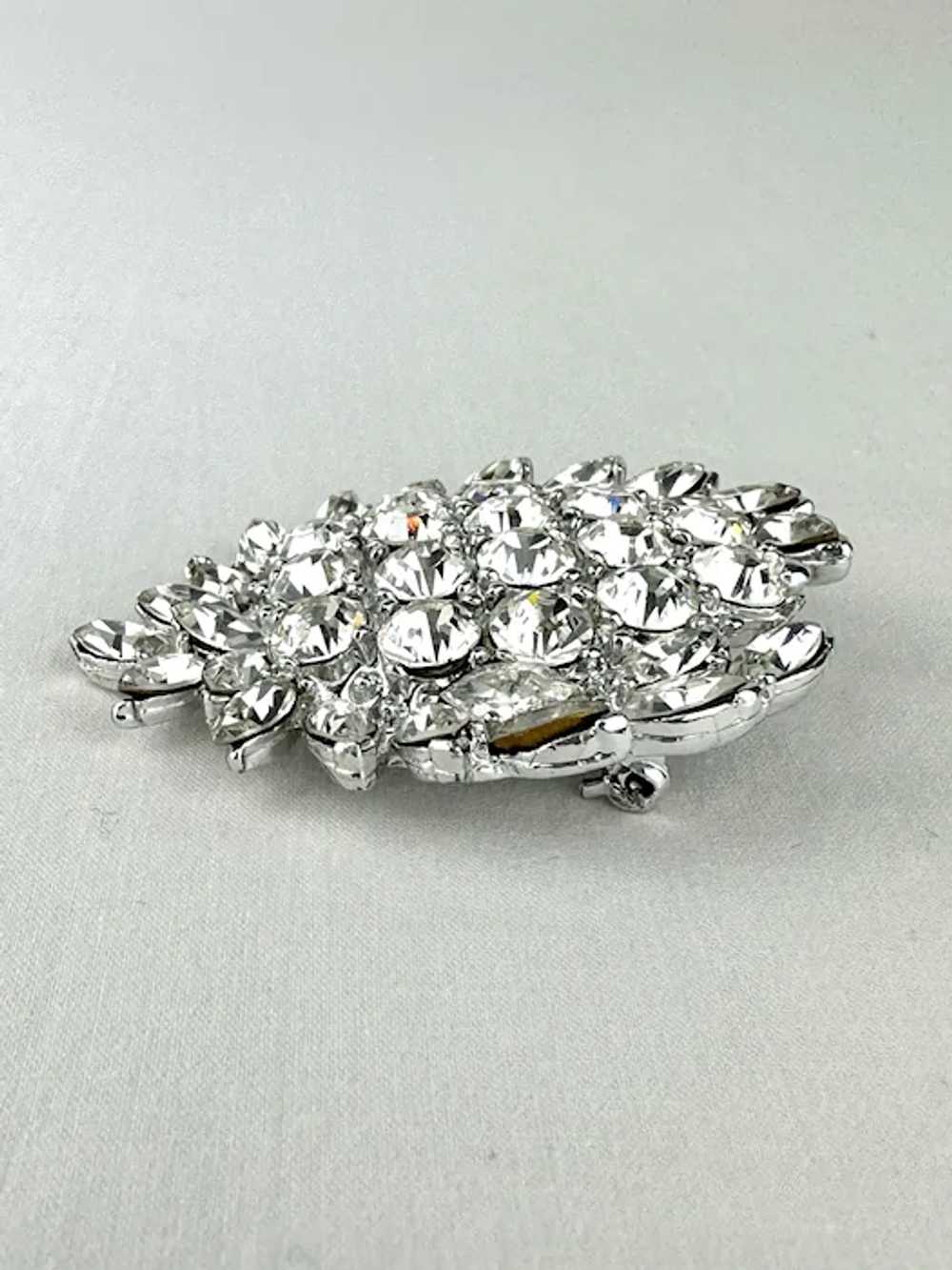 Vintage Brilliant Crystal Rhinestone Brooch - image 5