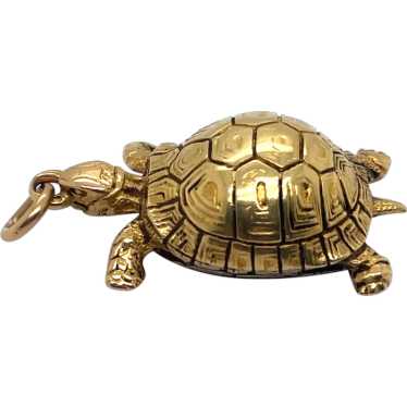 Victorian 18K Yellow Gold Turtle Pendant