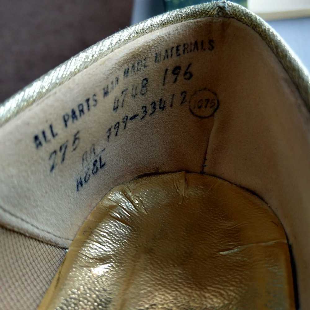Thom McAn Gold Sparkle Pumps 2.5" heels sz 7.5 B … - image 8